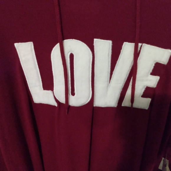 Burgundy Bobbie Brooks "LOVE" long sleeve women's plus size 1X hoodie - Picture 2 of 6